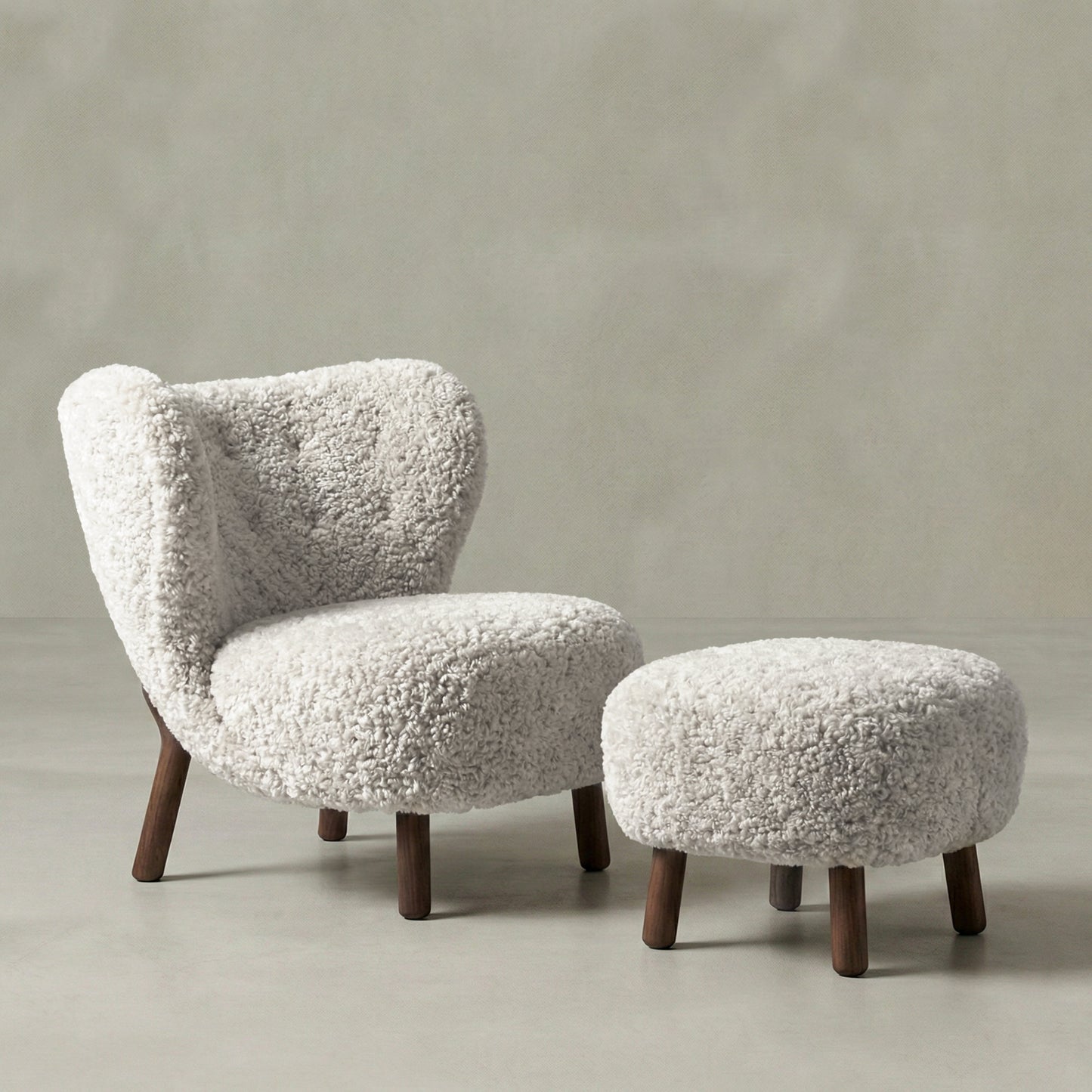 Highgate Chair With Ottoman