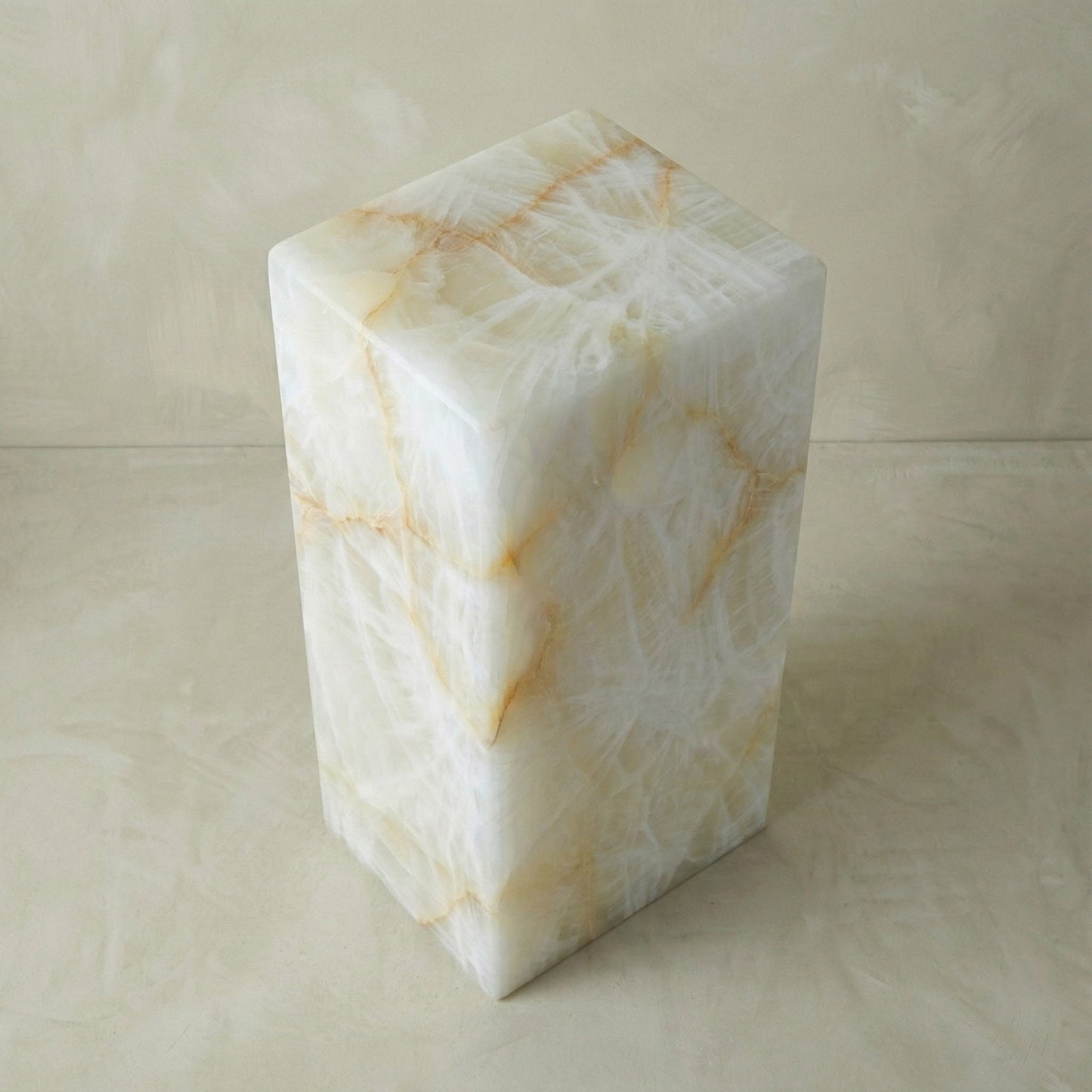 Lunelle Onyx Plinth - Tall