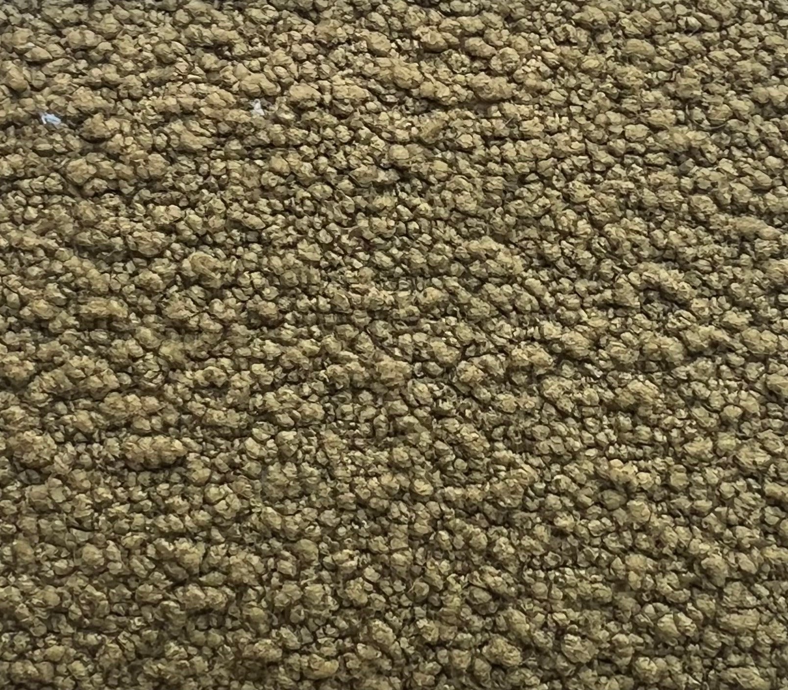 BOUCLE / DARK OLIVE