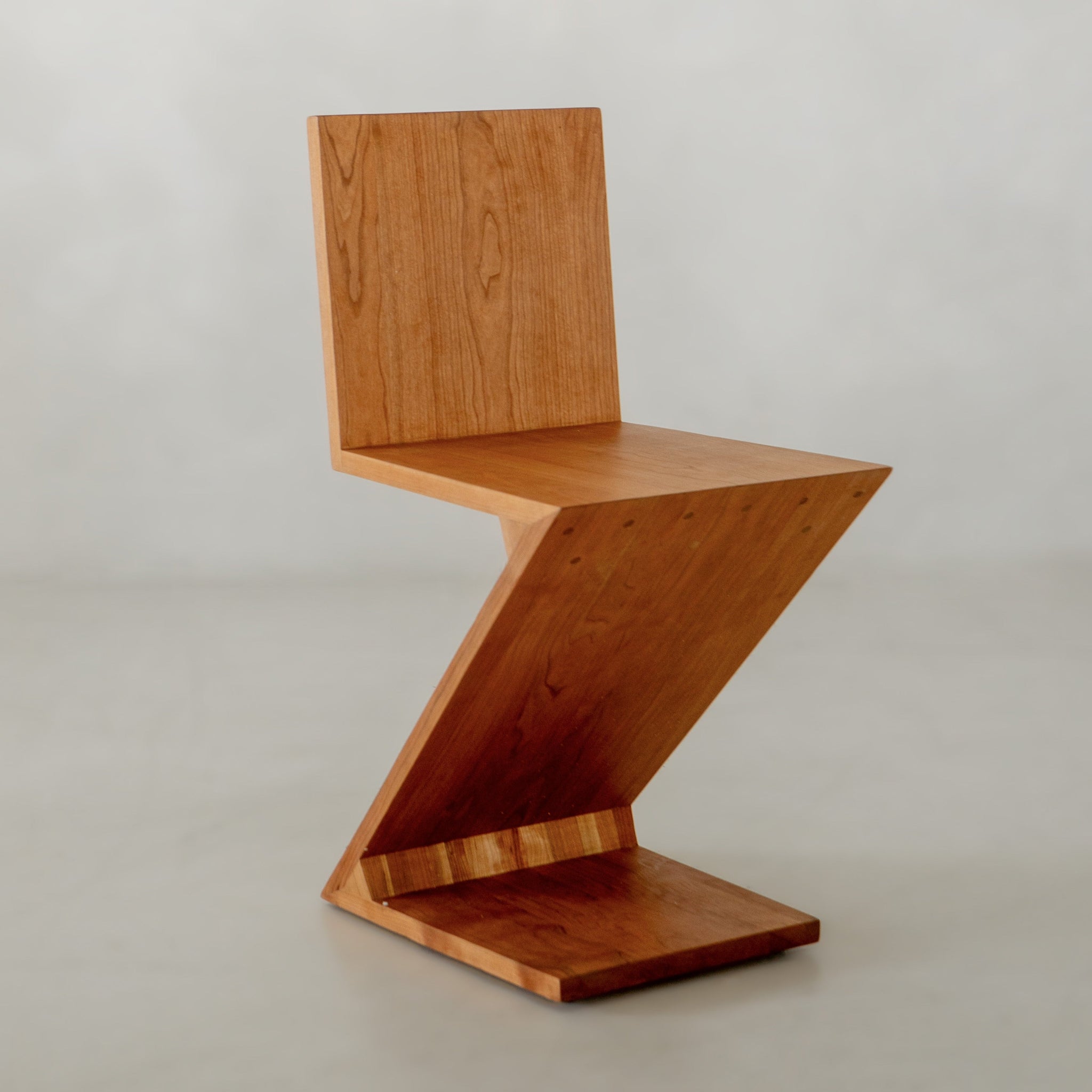 Z Chair – Neuemaison