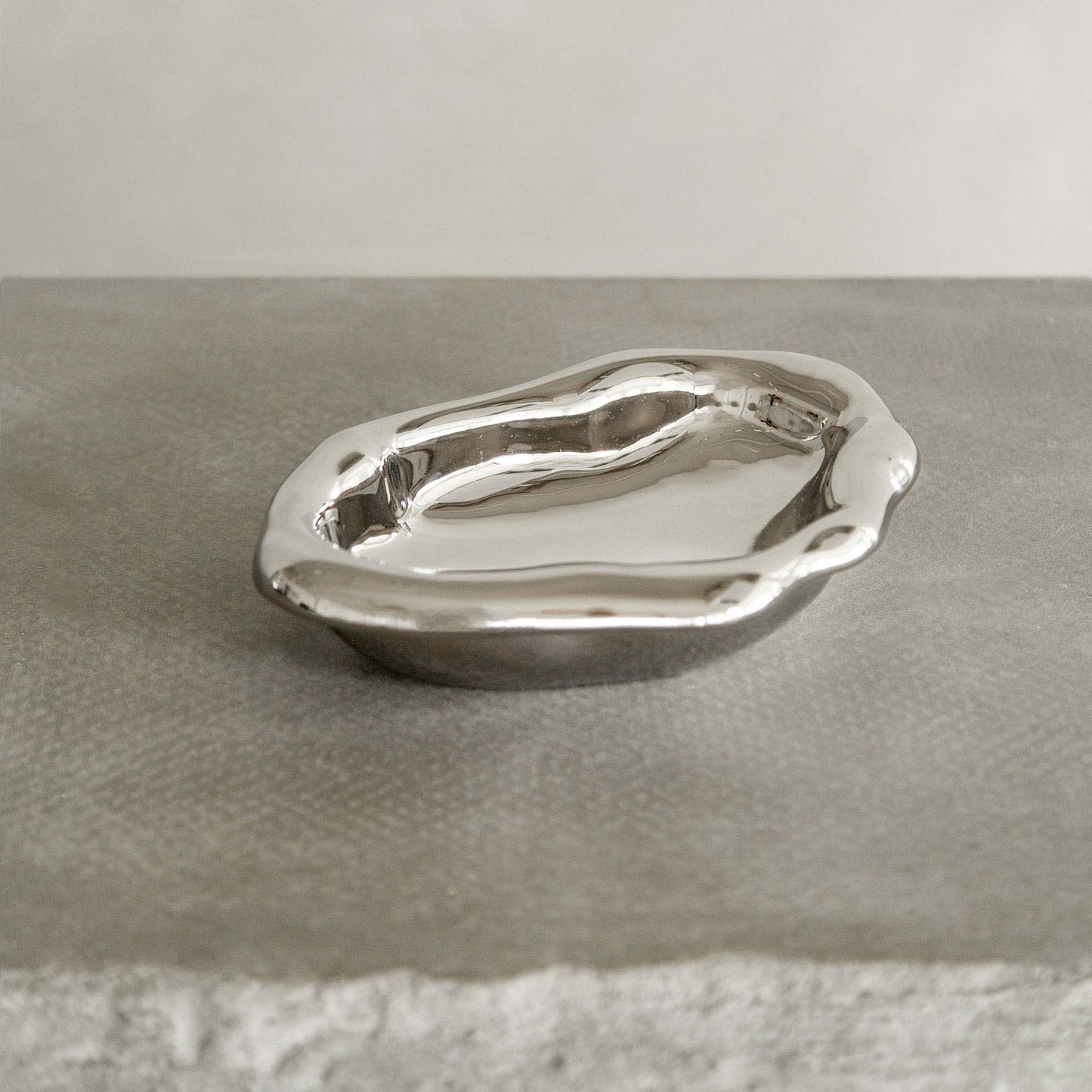 Aura Dish