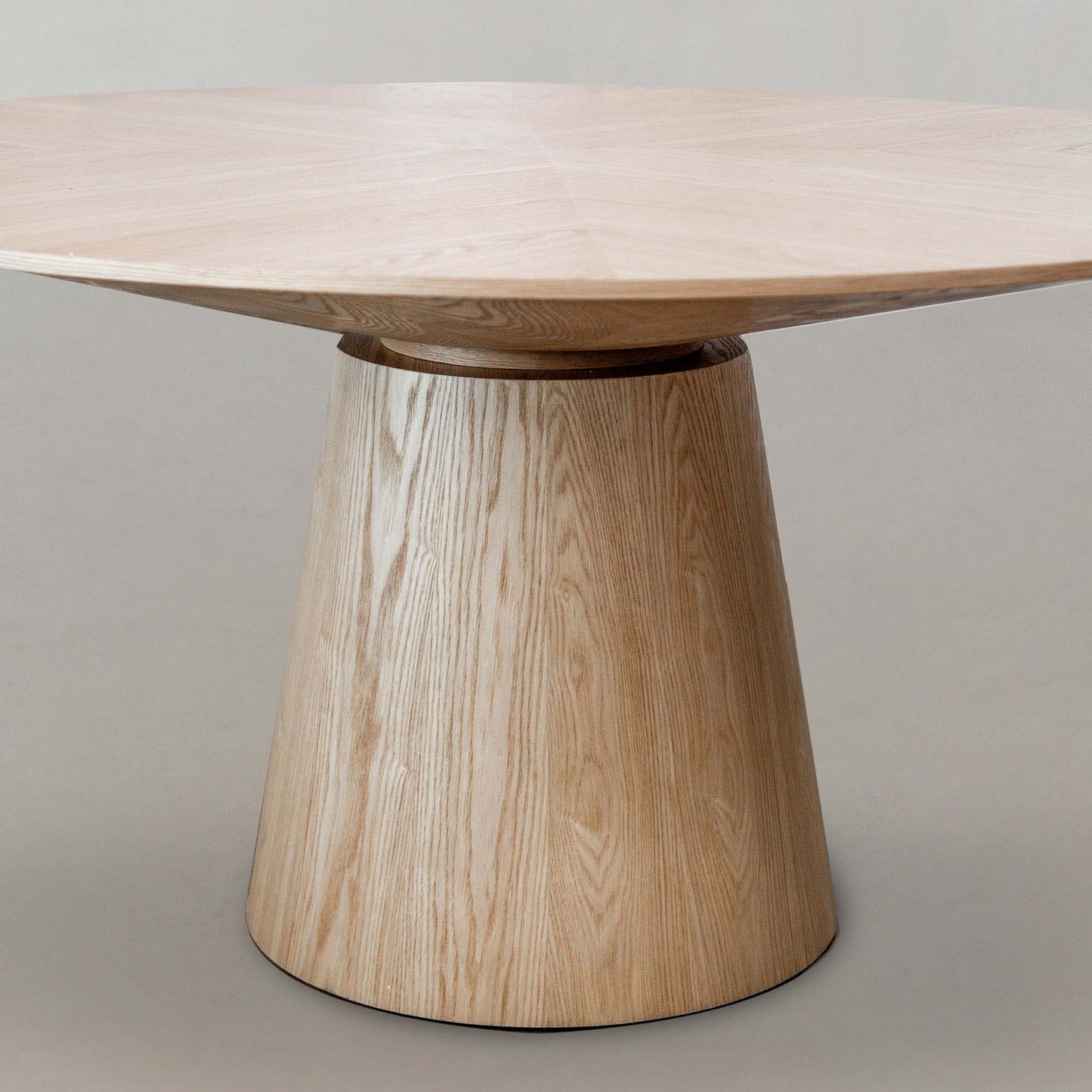 Harlow Dining Table