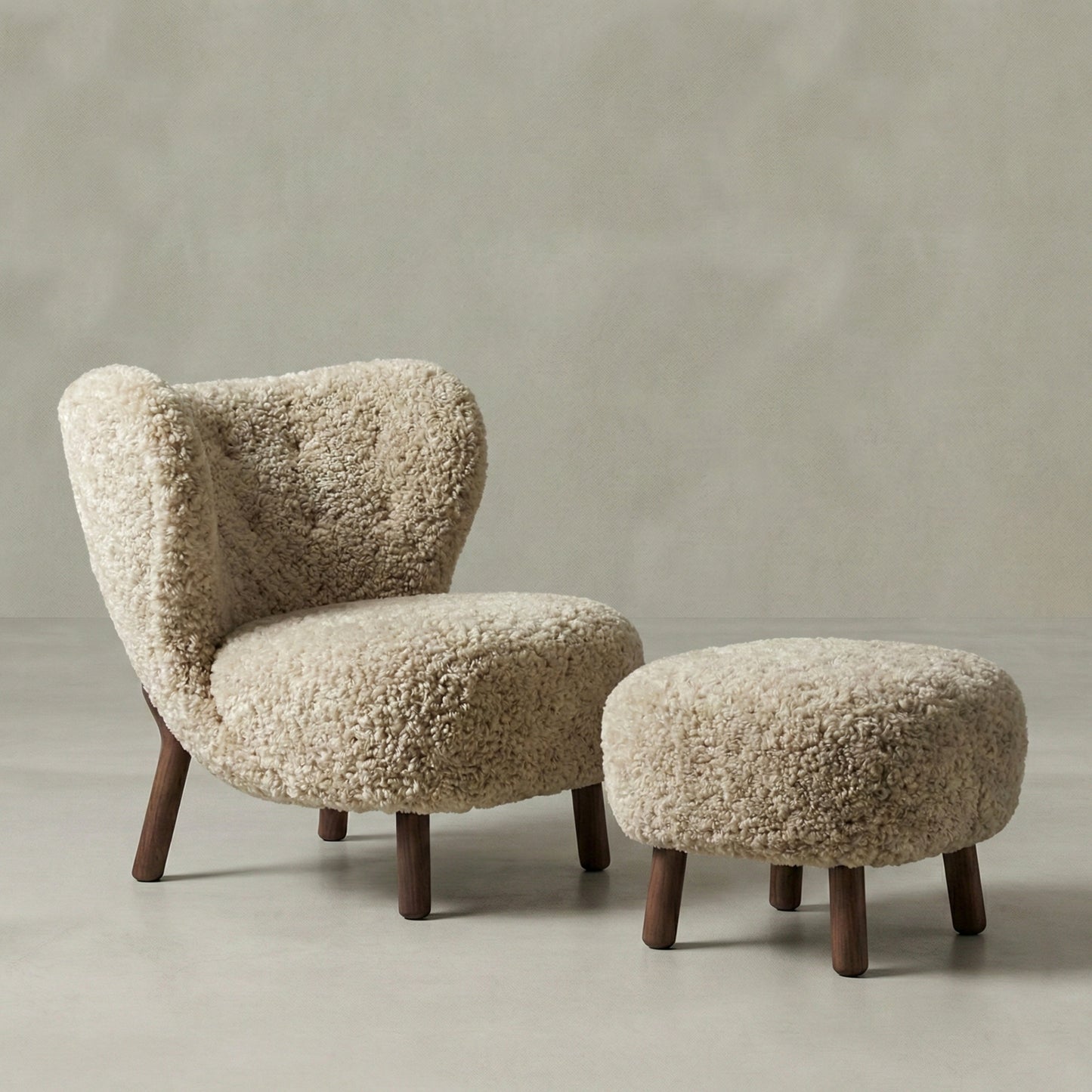 Highgate Chair With Ottoman