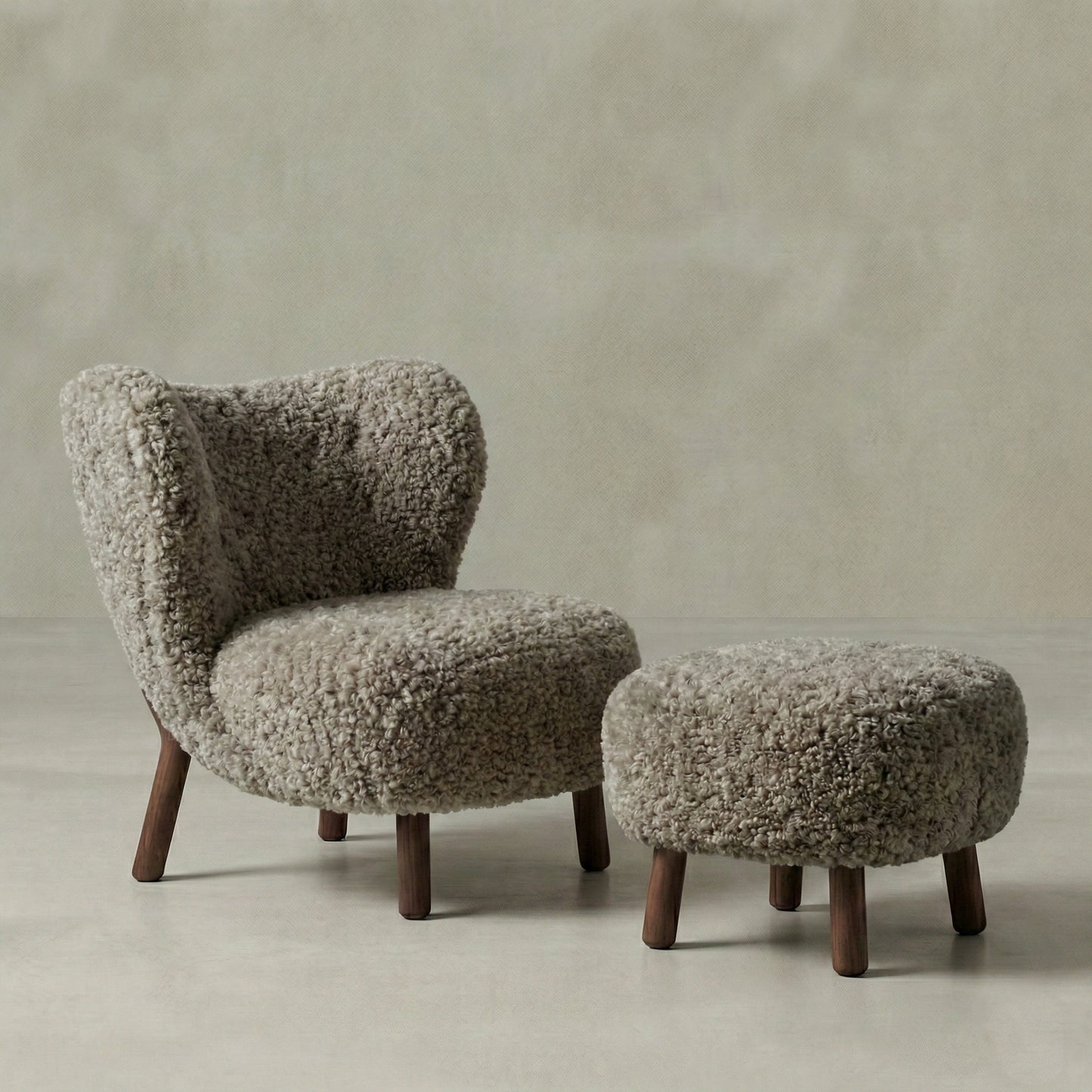 Highgate Chair With Ottoman