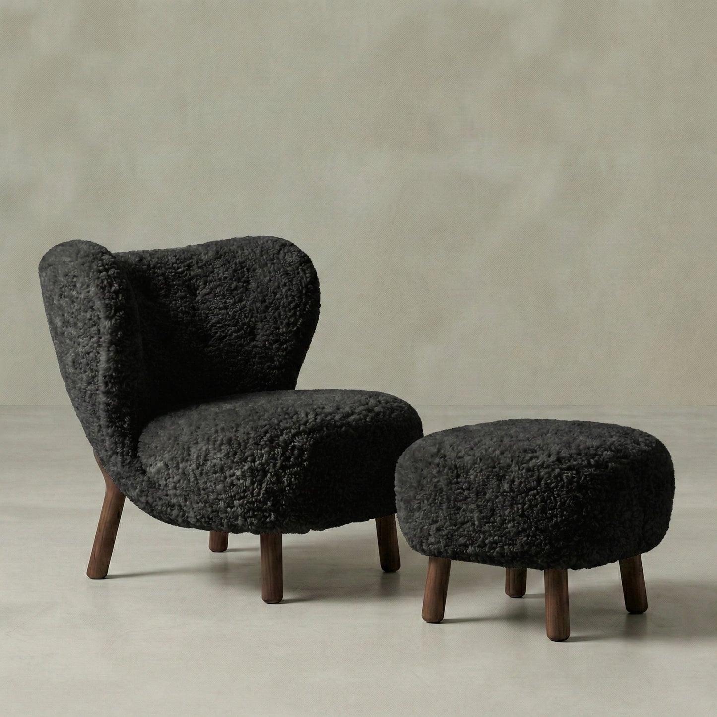 Highgate Chair With Ottoman