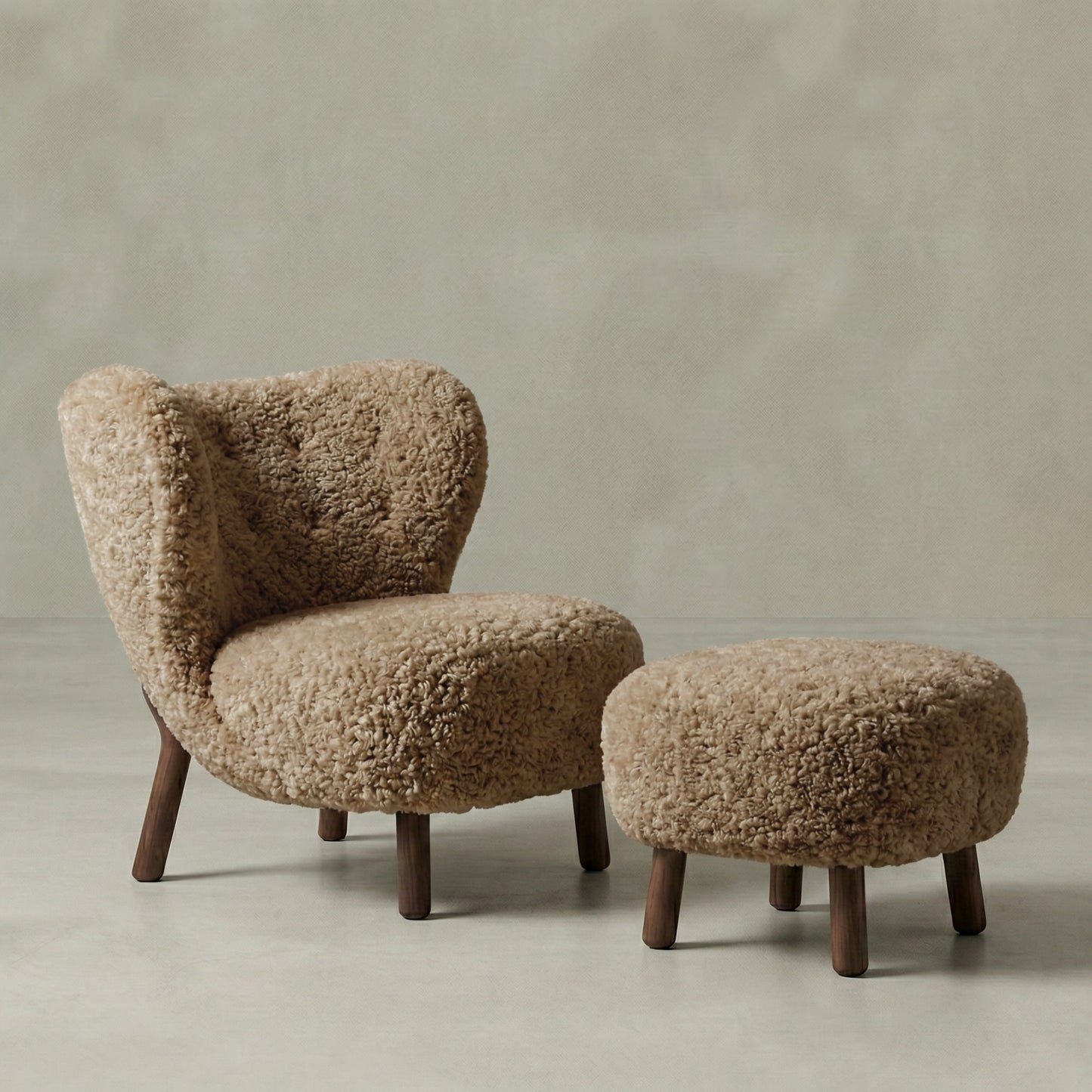 Highgate Chair With Ottoman